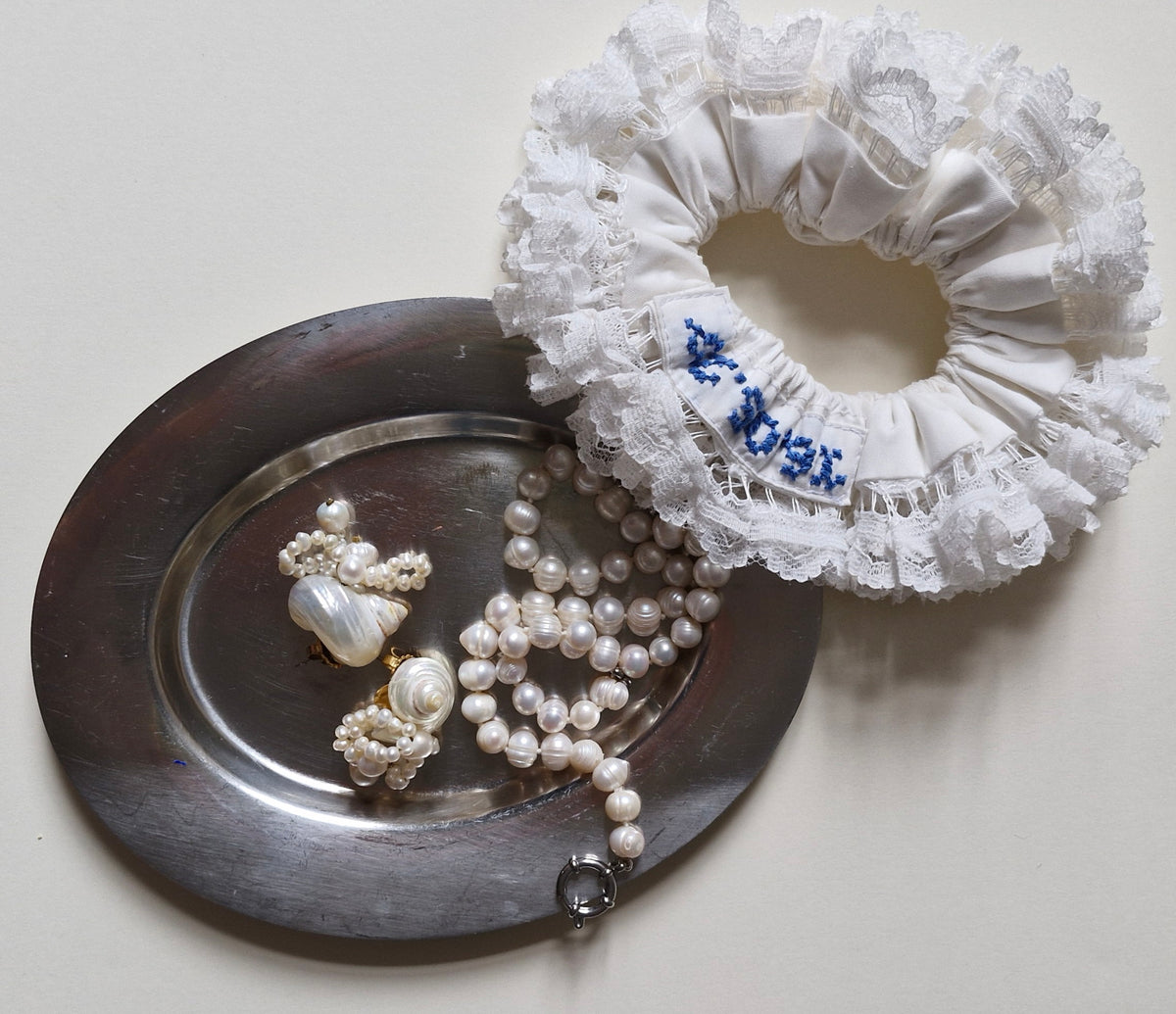 Ava lace scrunchie